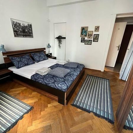 Apartament Ultracentral Universitate Boekarest Buitenkant foto