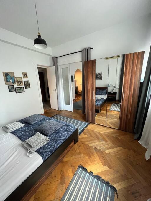 Apartament Ultracentral Universitate Boekarest Buitenkant foto
